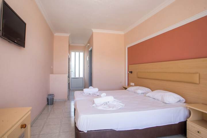 Room 22 of 107