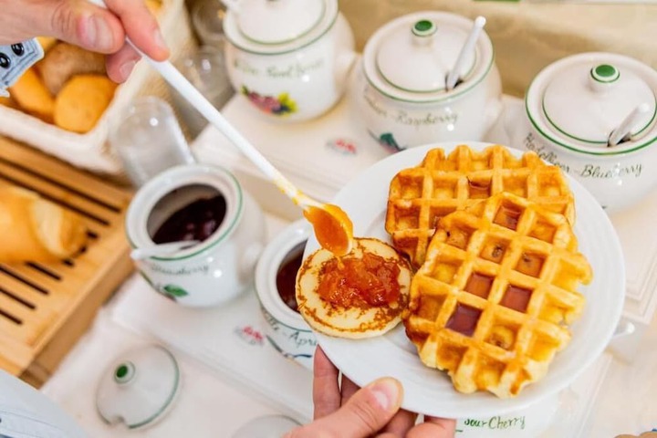 Breakfast/Coffee Service 96 of 114