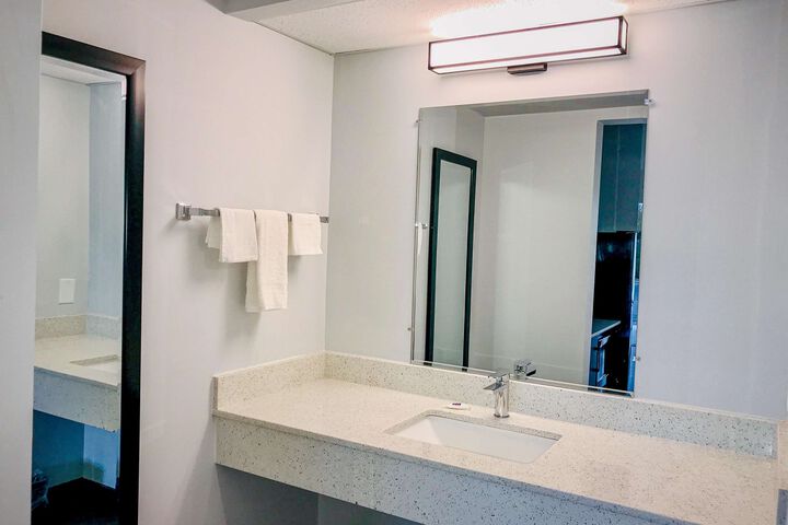 Room 11 of 39