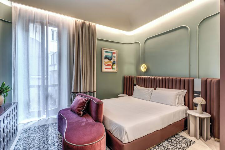 Room 10 of 51