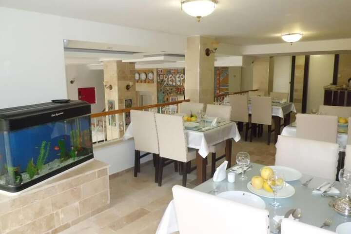 Dining Photos