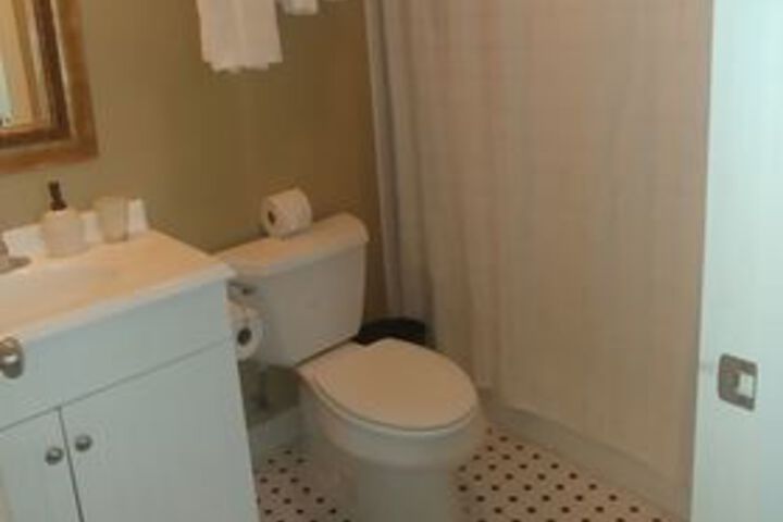 Room 3 of 53