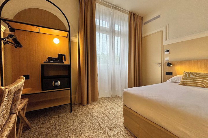 Room 12 of 56