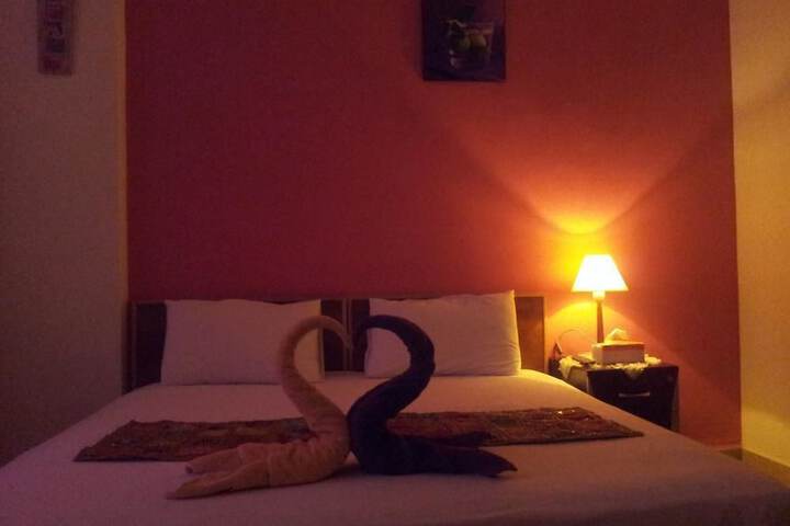Room 6 of 36