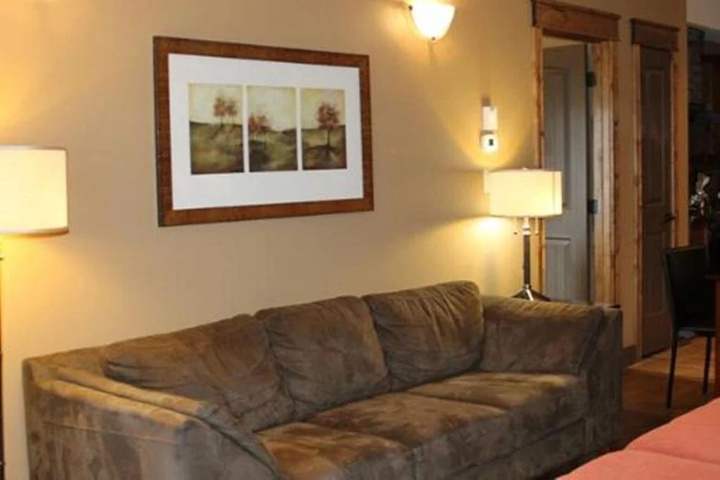 Room 2 of 12