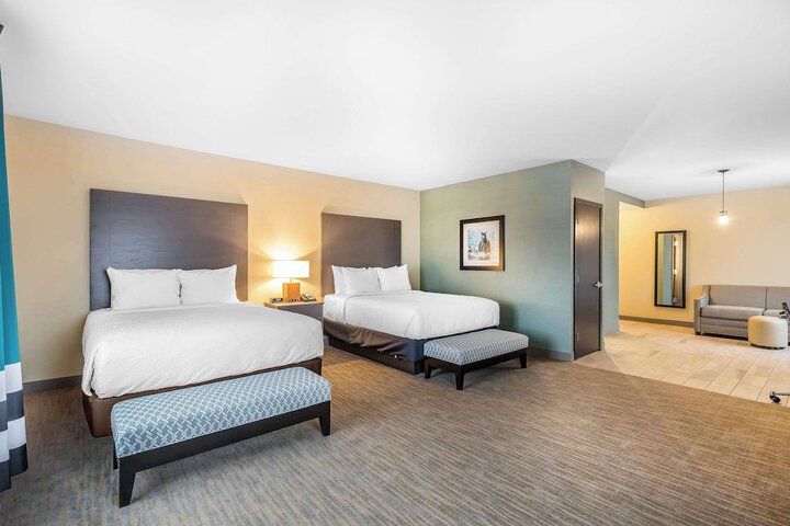 2 Queen Beds (3 of 19)