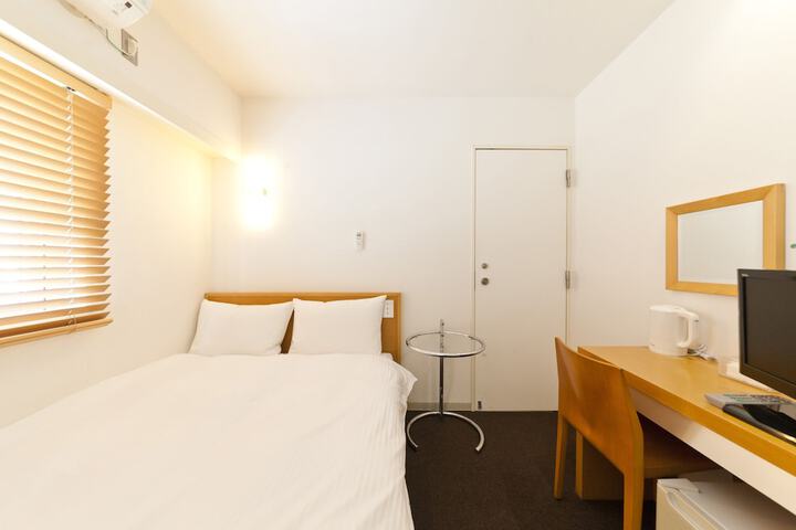 Room 8 of 39