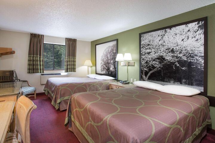 2 Double Beds (4 of 7)