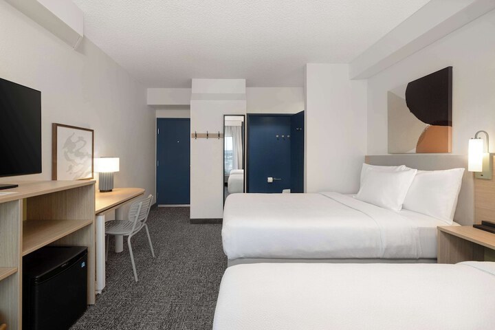 2 Double Beds (4 of 14)