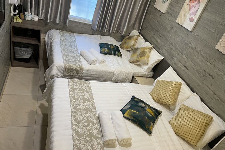 Room 72 of 195