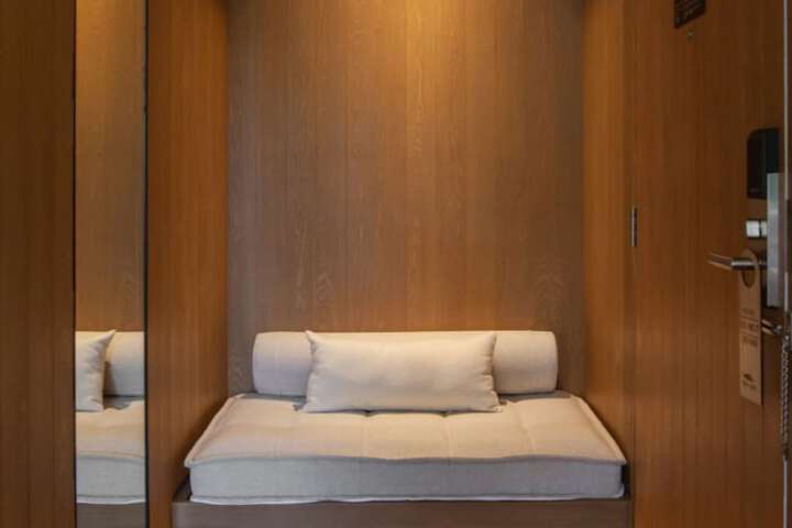 Room 76 of 150