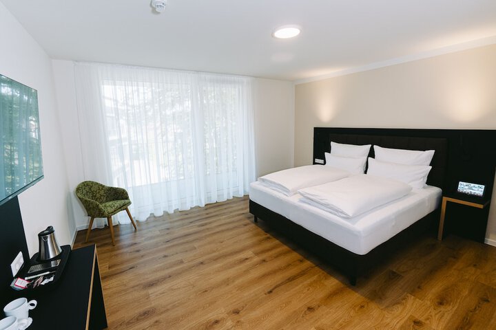 Room 7 of 28