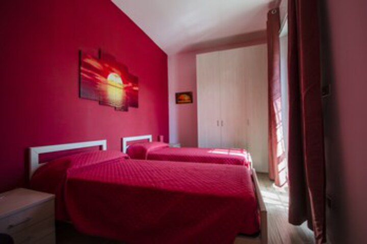 Room 9 of 19