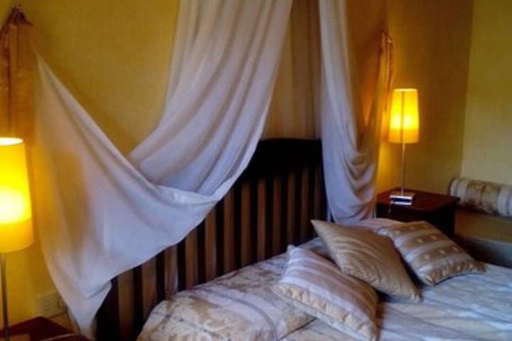 Room 3 of 72