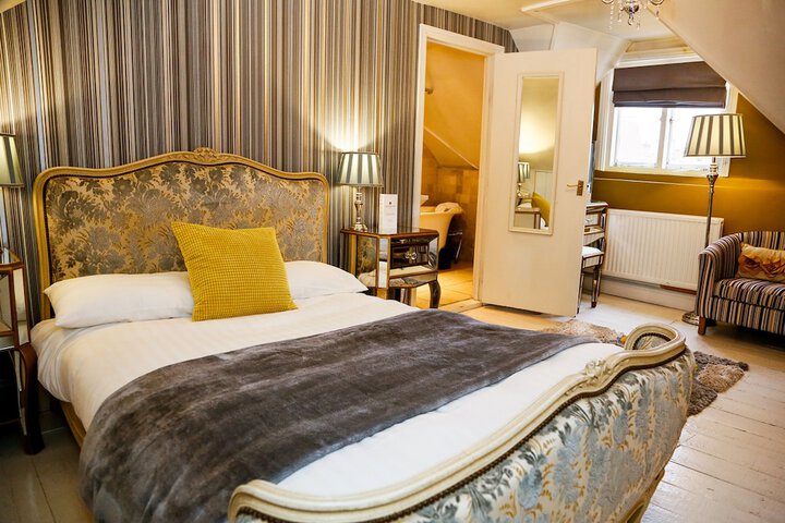 Room 30 of 59