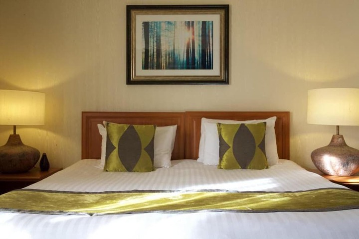 Room 13 of 72