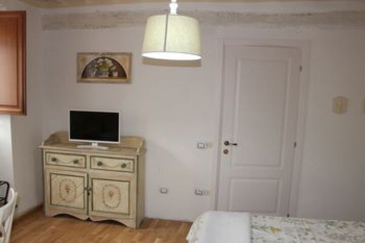 Room 15 of 31