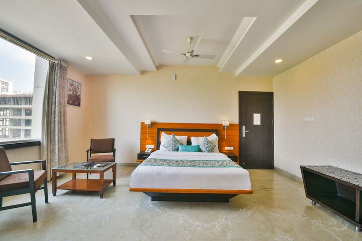 Room 18 of 48