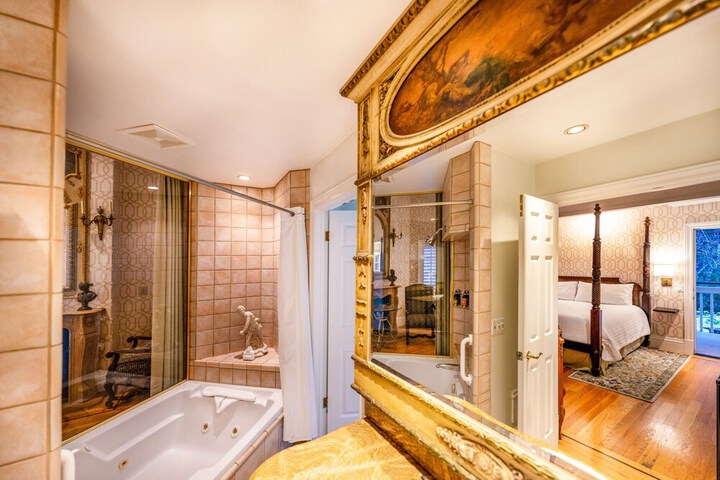 Jetted tub
