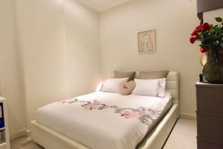 Room 7 of 24