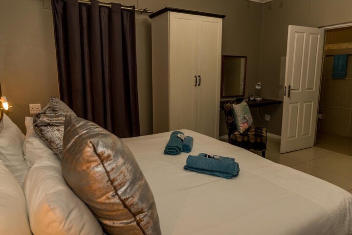 Room 12 of 49