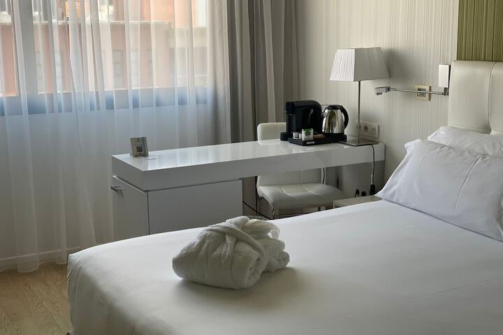 Room 10 of 30