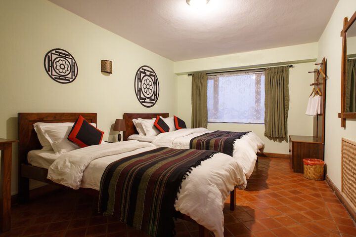 Room 8 of 40