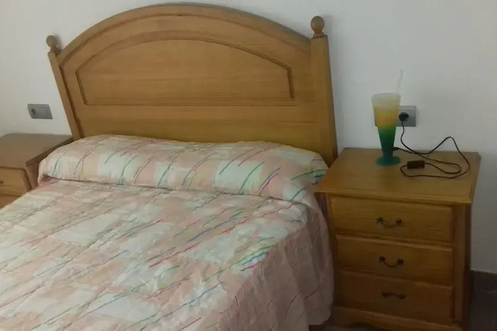 Room 6 of 18