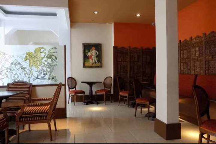 Entrance & Lobby