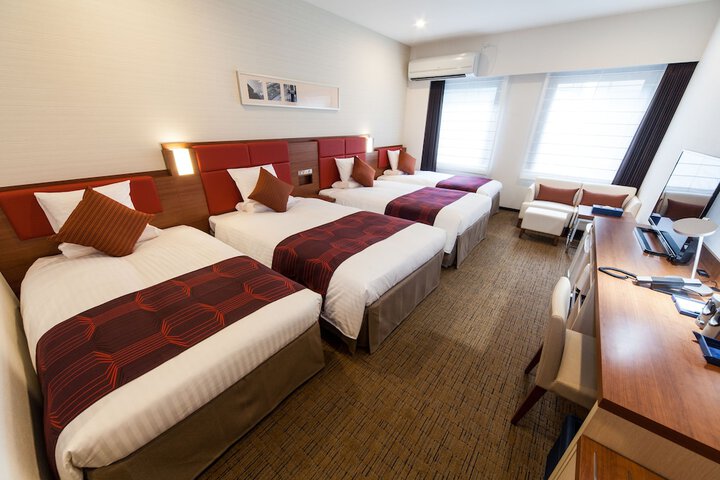 Room 32 of 86