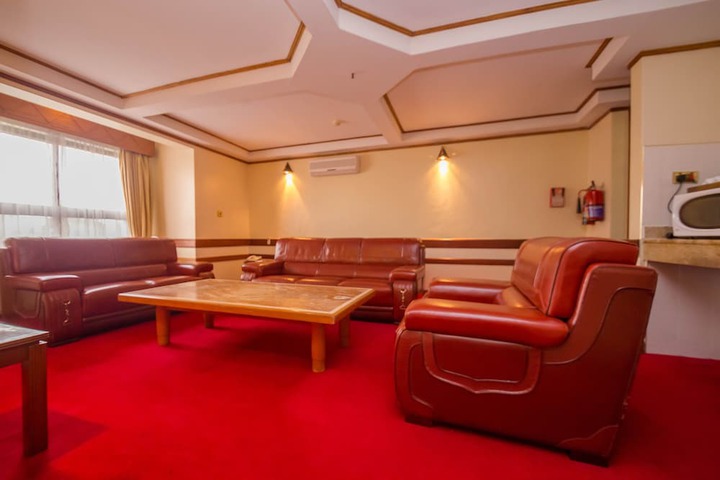 Room 99 of 174