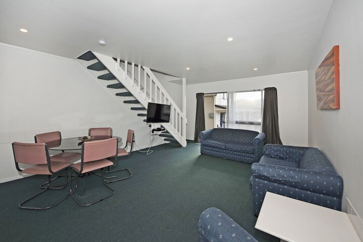 Room 12 of 20