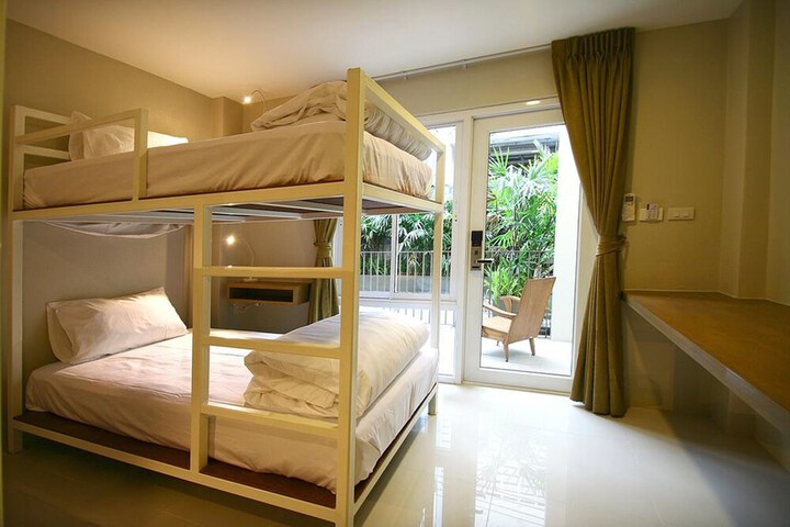 Room 9 of 115
