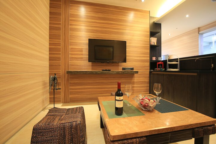 Room 20 of 102