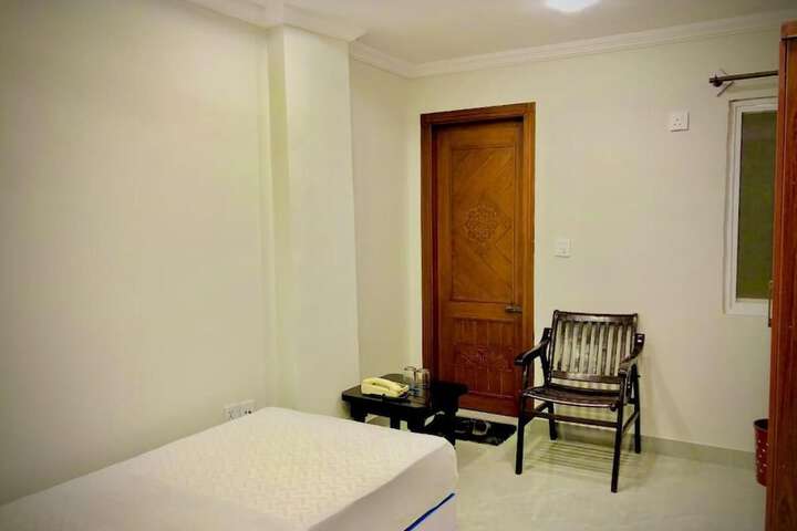 Room 7 of 29