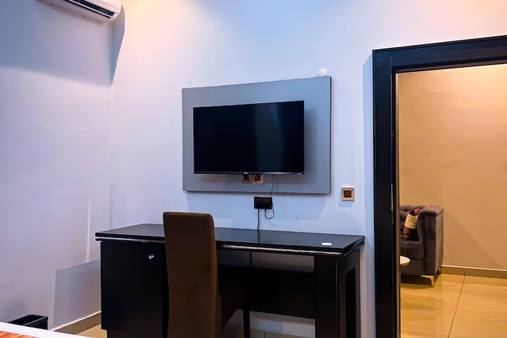 Room 3 of 23