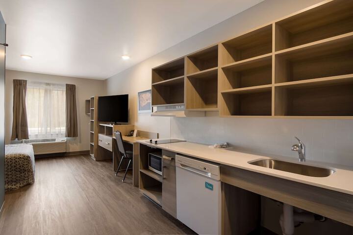 Room 8 of 41