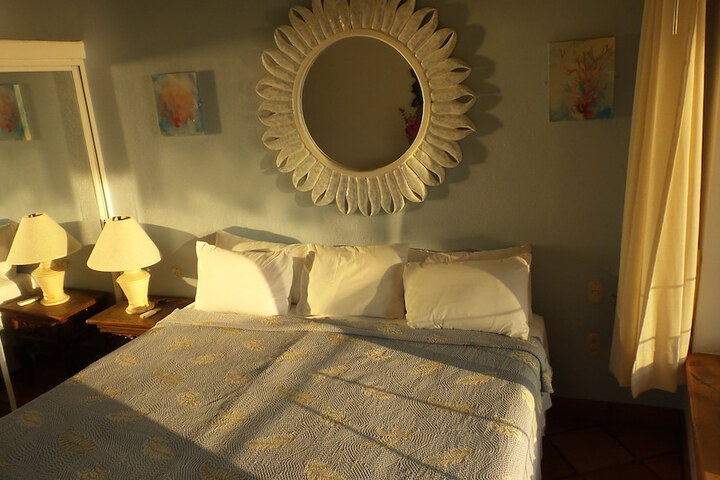 Room 2 of 71