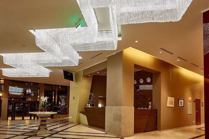Central Plaza Hotel