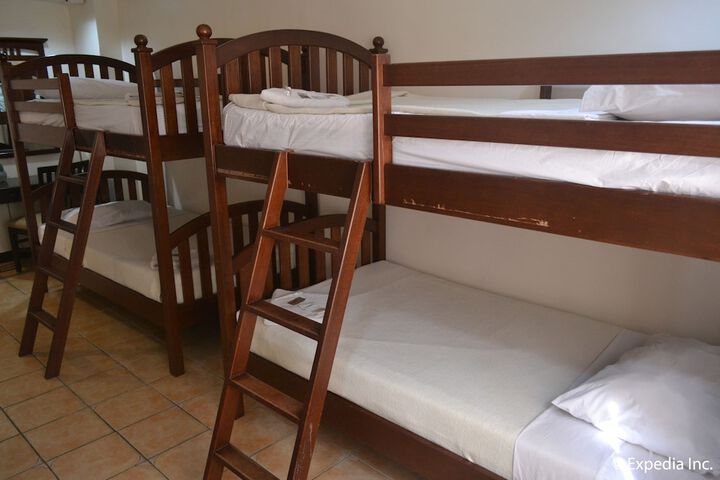 Room 6 of 58