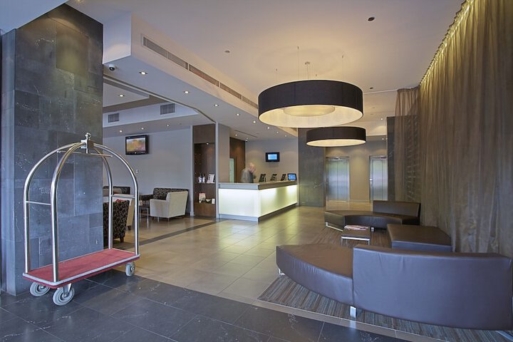 Business Center 34 of 39