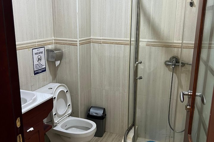 Room 123 of 151