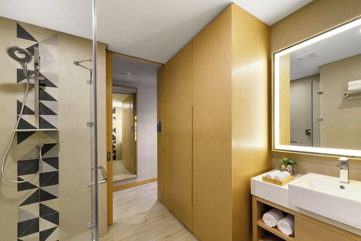 Room 10 of 39