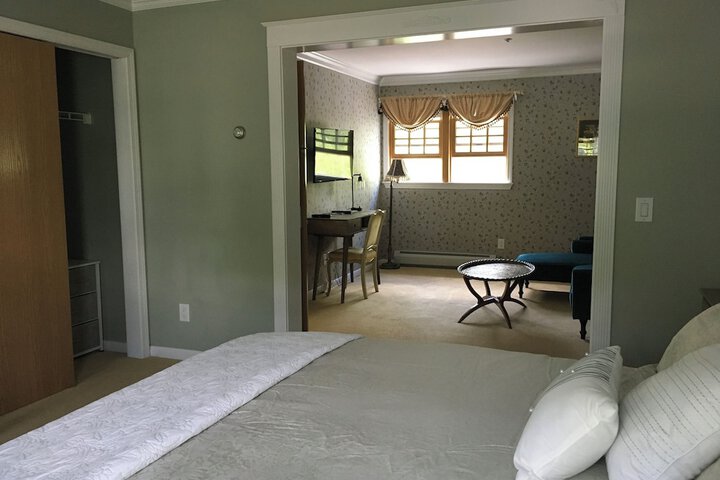 Room 16 of 46