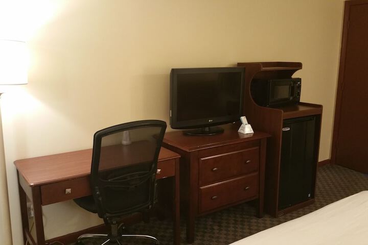 Room 7 of 24