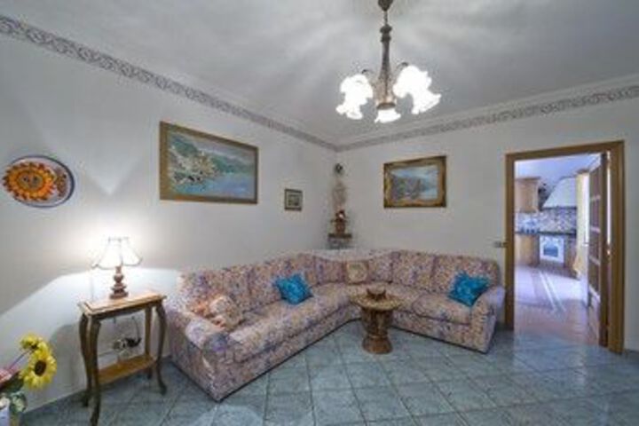 Room 18 of 25