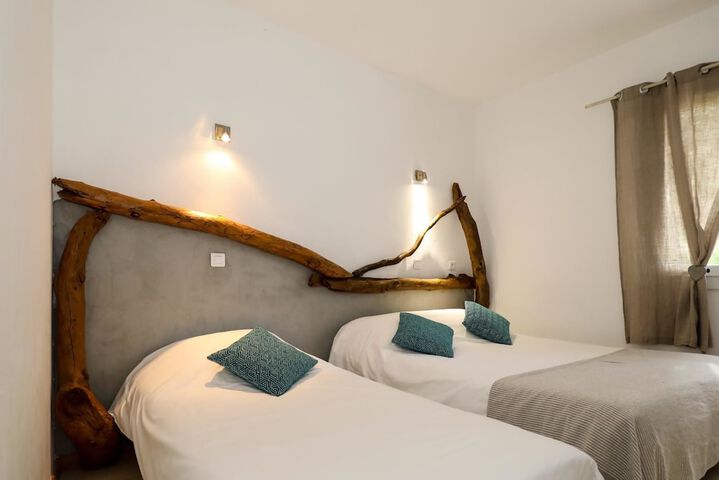 Room 4 of 19