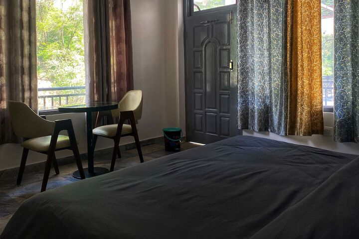 Room 27 of 53