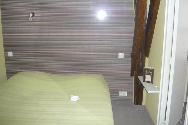 Room 6 of 21