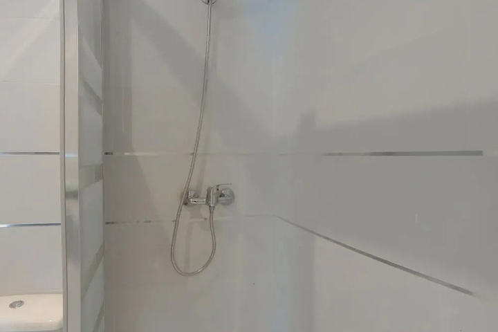 Room 15 of 15